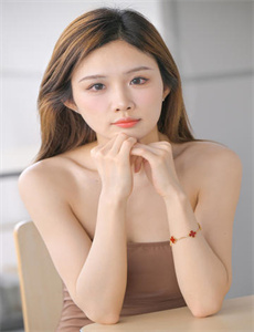 《美女赤裸露私密部位图片-丰年经的继拇是好事还是恶性》